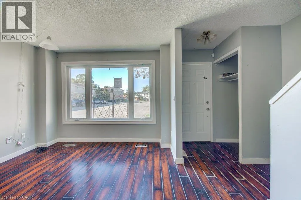 320 WESTMINISTER Avenue Unit# 16 #16