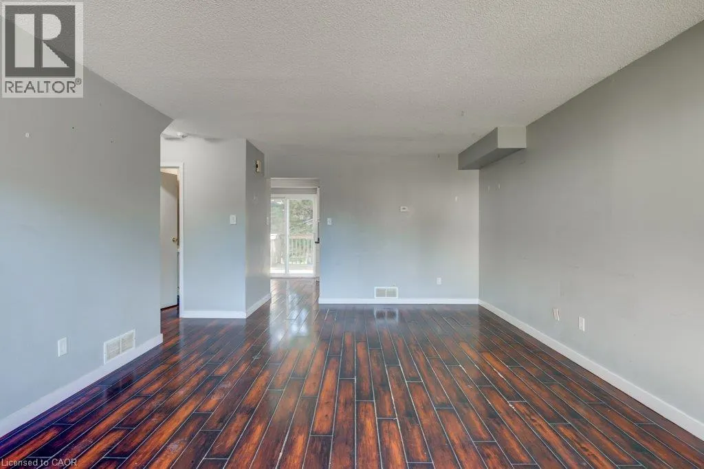 320 WESTMINISTER Avenue Unit# 16 #16