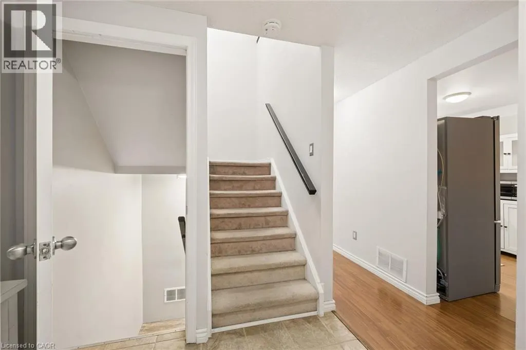 87 POPLAR Drive