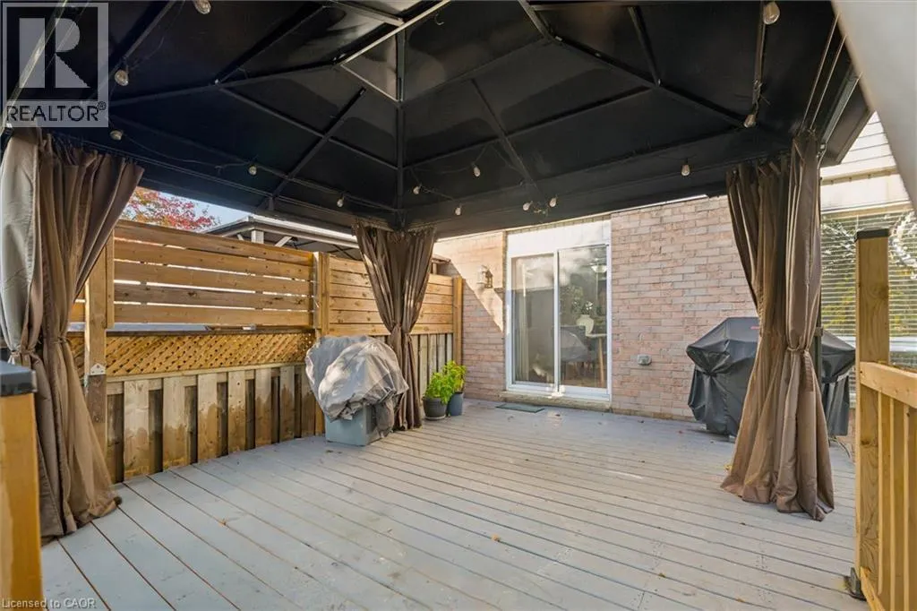 87 POPLAR Drive
