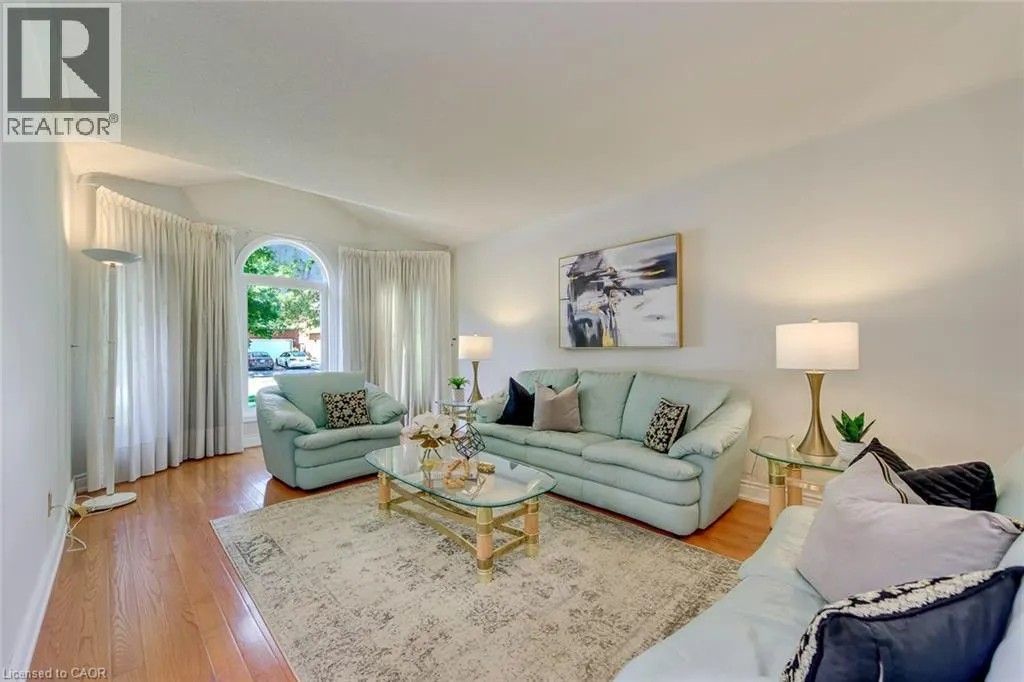 2442 WYNTEN Way