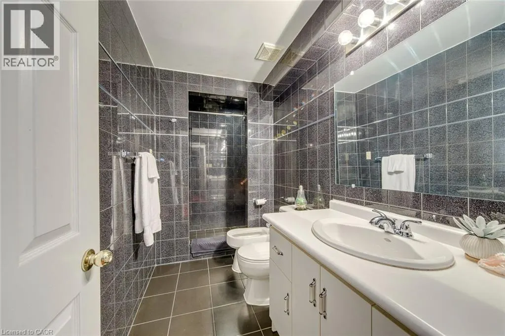 2442 WYNTEN Way
