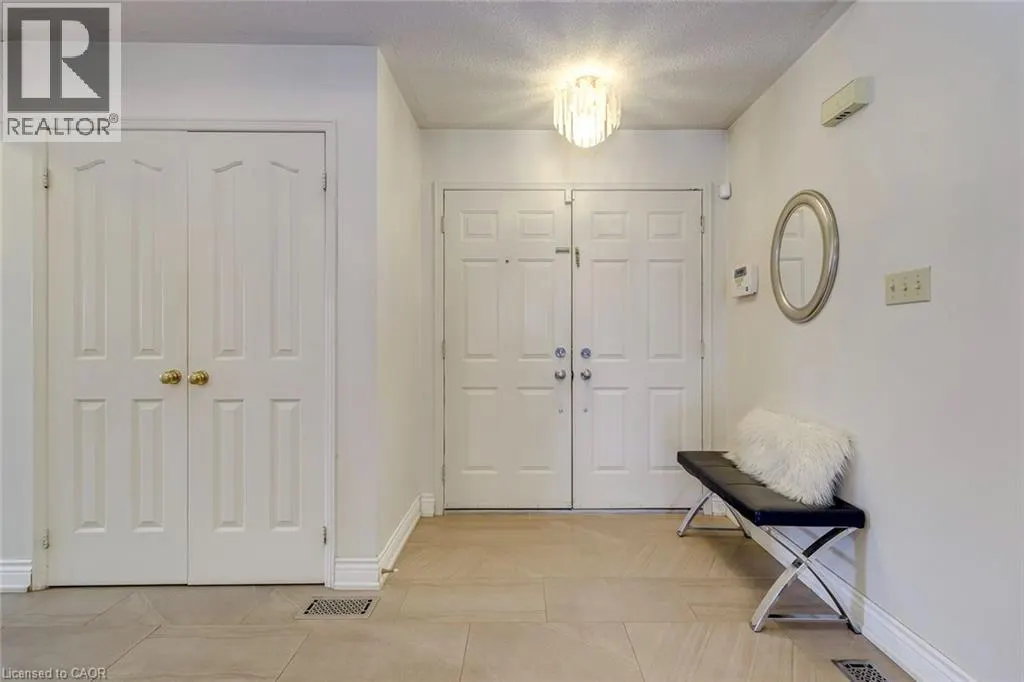 2442 WYNTEN Way