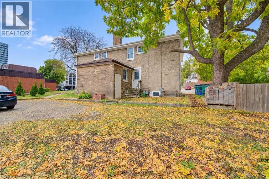 5 GEORGE Street S