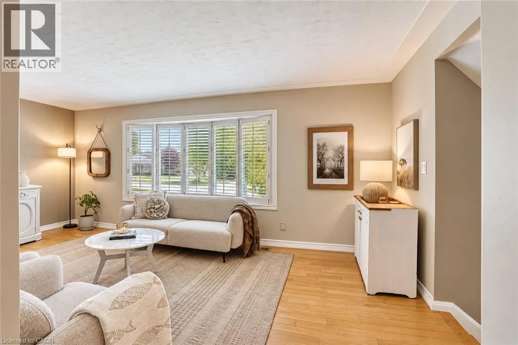 127 MIDLAND Drive