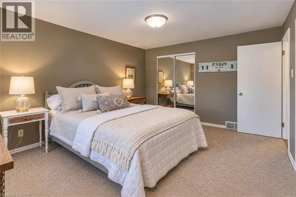 127 MIDLAND Drive