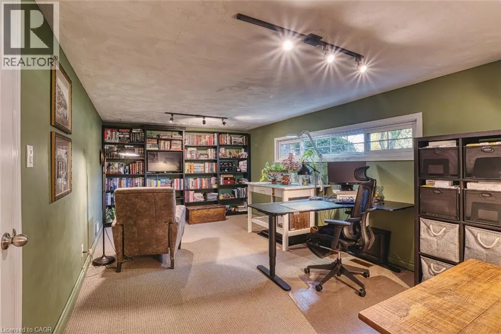 127 MIDLAND Drive