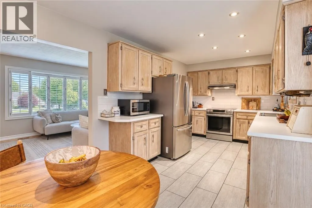 127 MIDLAND Drive