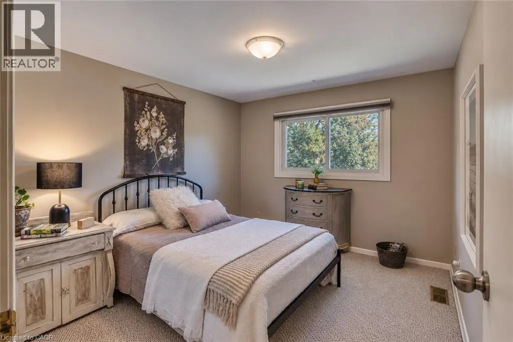 127 MIDLAND Drive