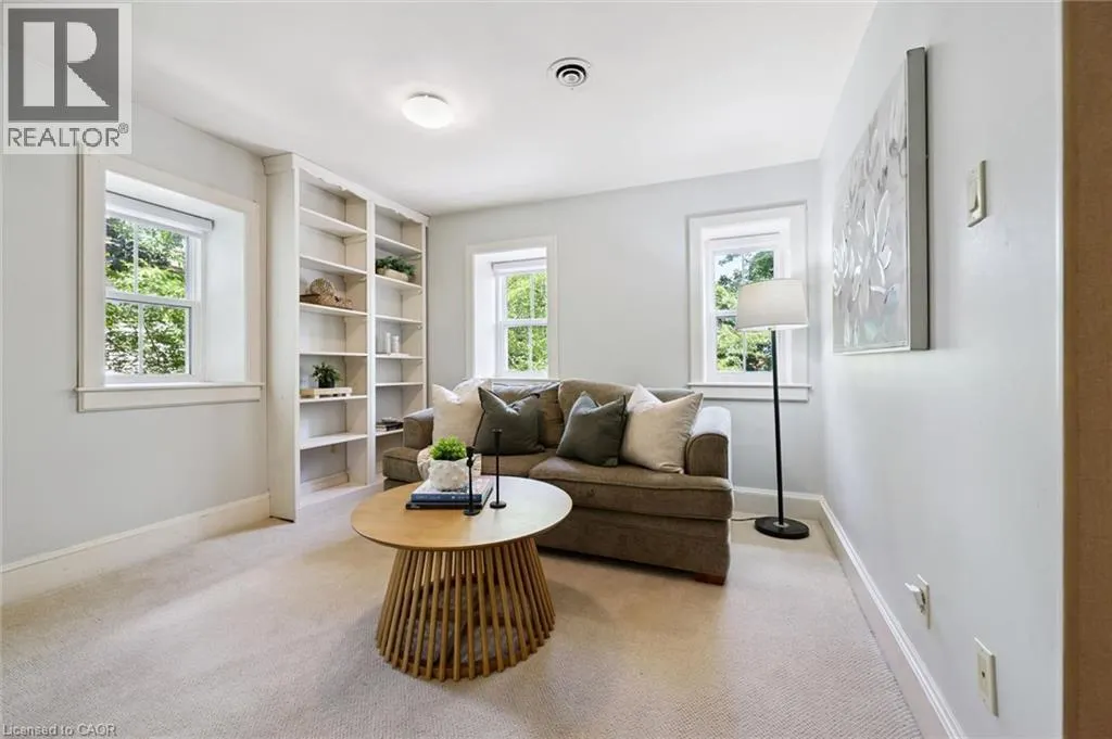 318 GUELPH Avenue