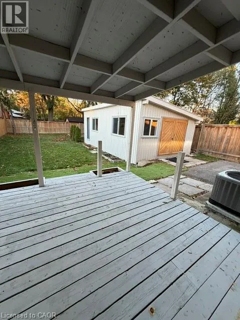 121 PAISLEY Boulevard E
