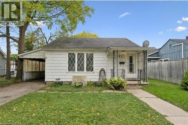 127 SPADINA Road E