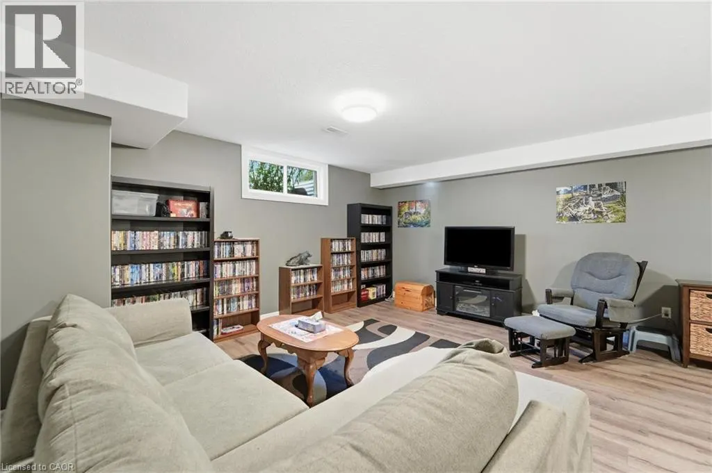 10 NYAH Court