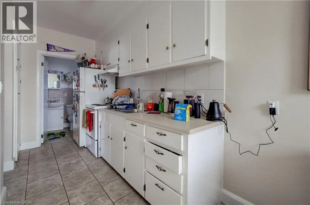 172 ARTHUR Street S