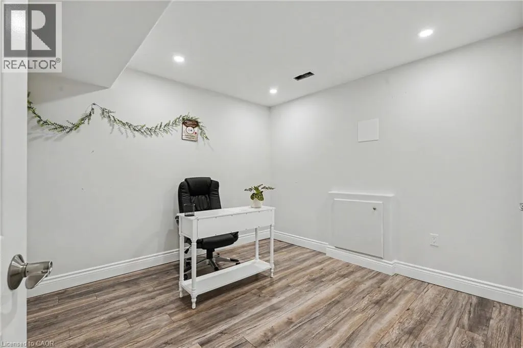178 BOOKJANS Drive