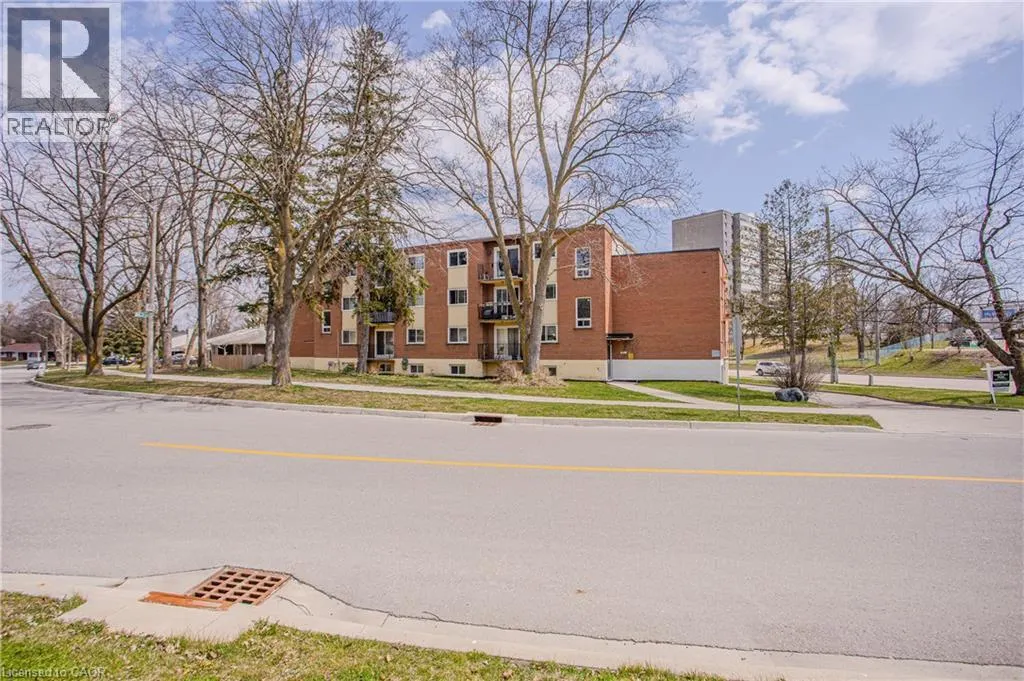 371 DALE Crescent Unit# 4 #4