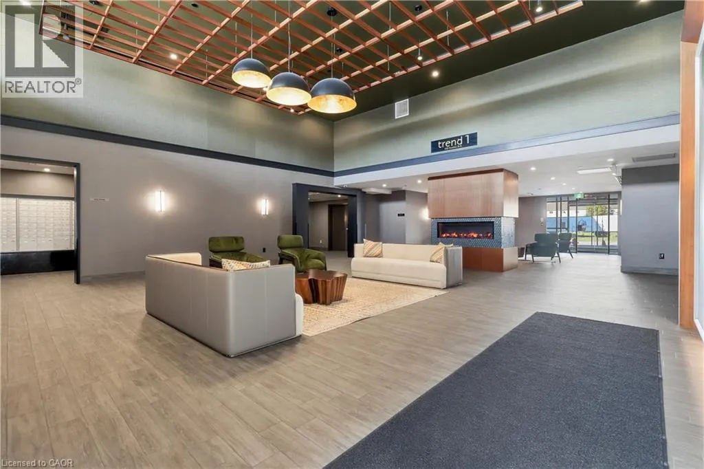 450 DUNDAS Street E Unit# 425 #425