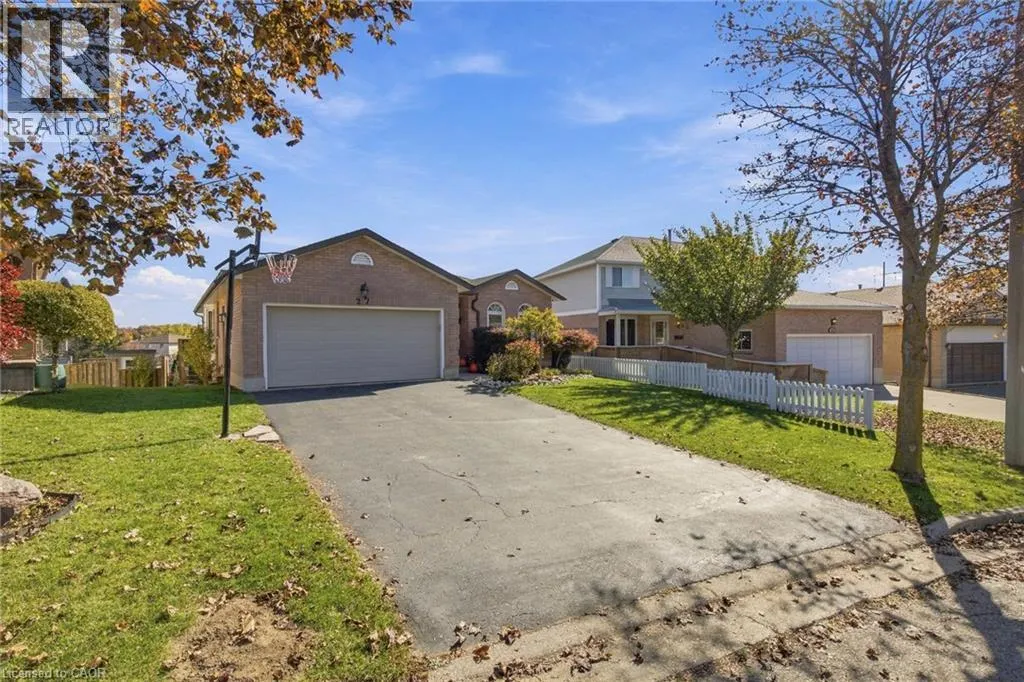 27 COSTAIN Court