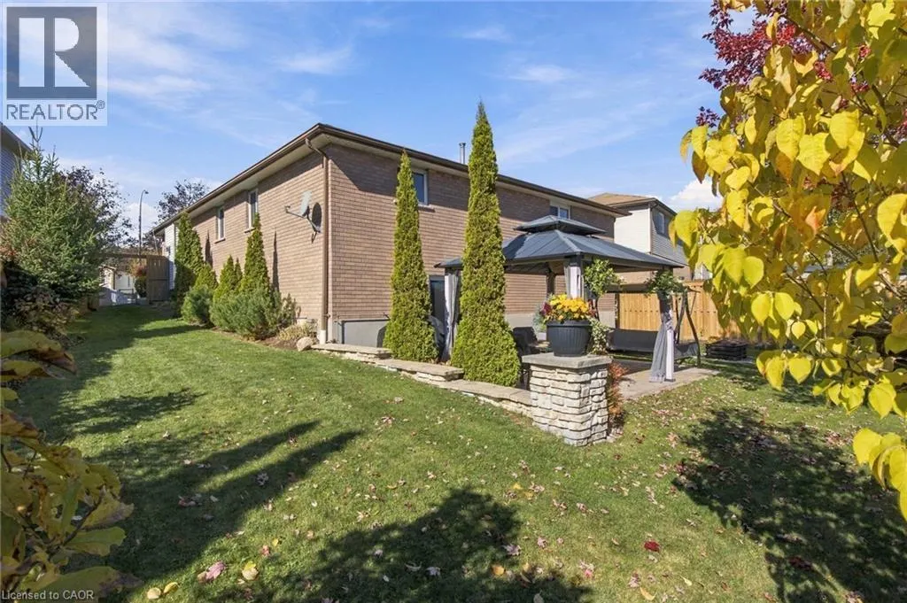 27 COSTAIN Court
