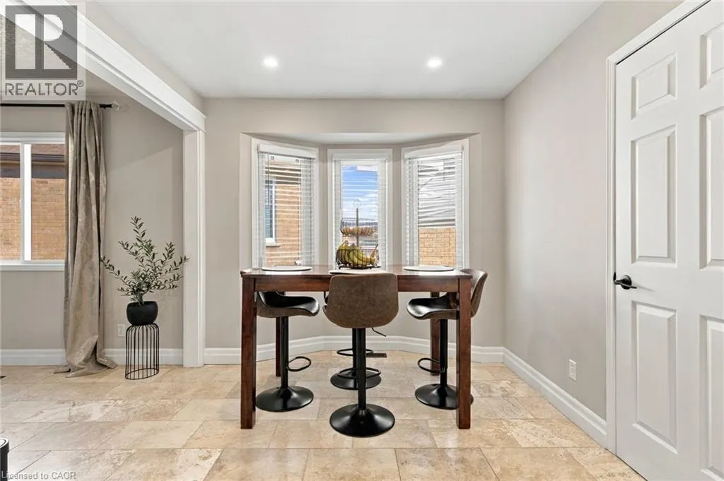 27 COSTAIN Court