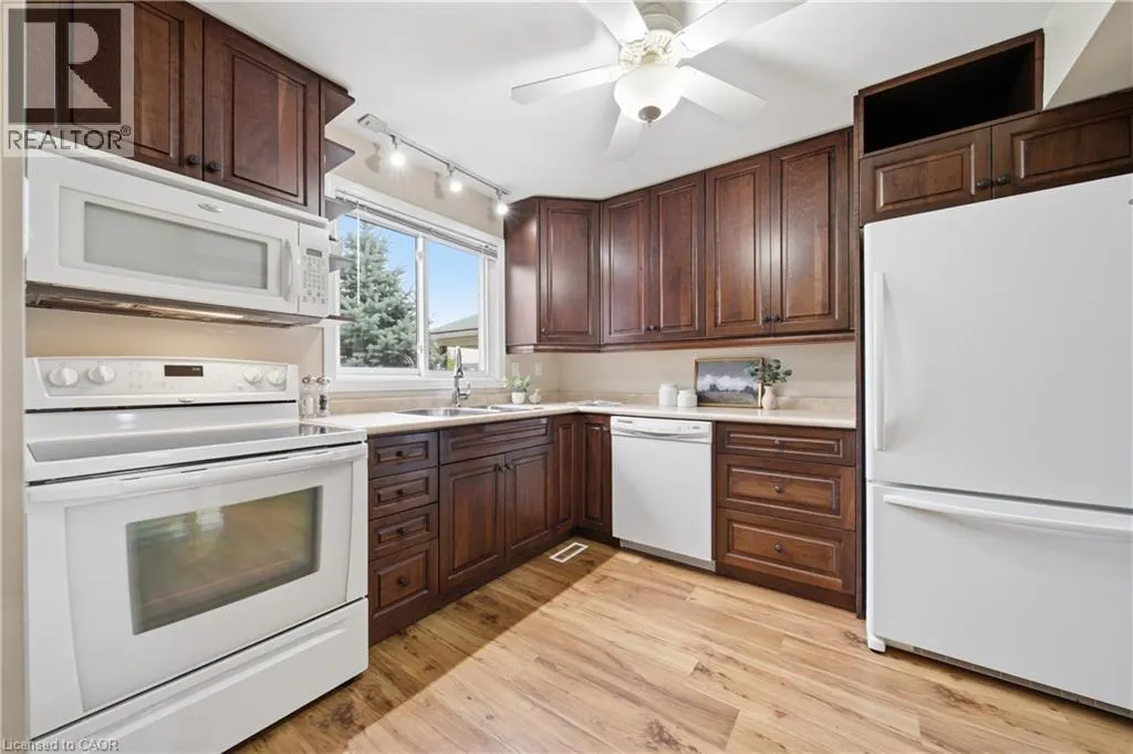 255 NORTHLAKE Drive Unit# 28 #28