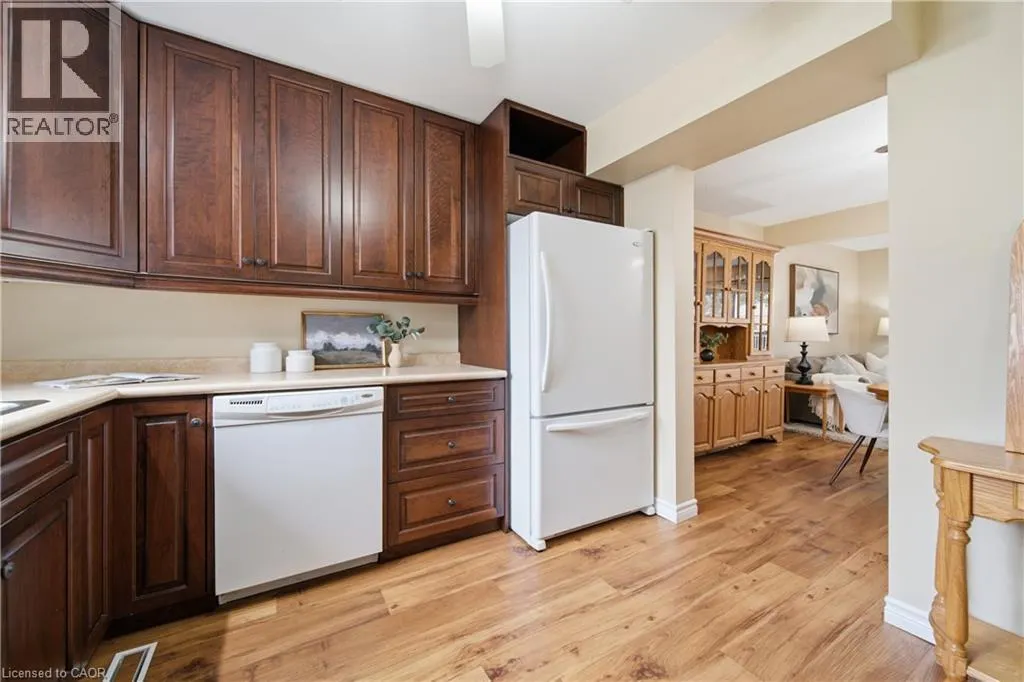 255 NORTHLAKE Drive Unit# 28 #28