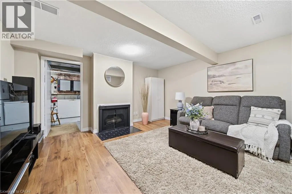 255 NORTHLAKE Drive Unit# 28 #28