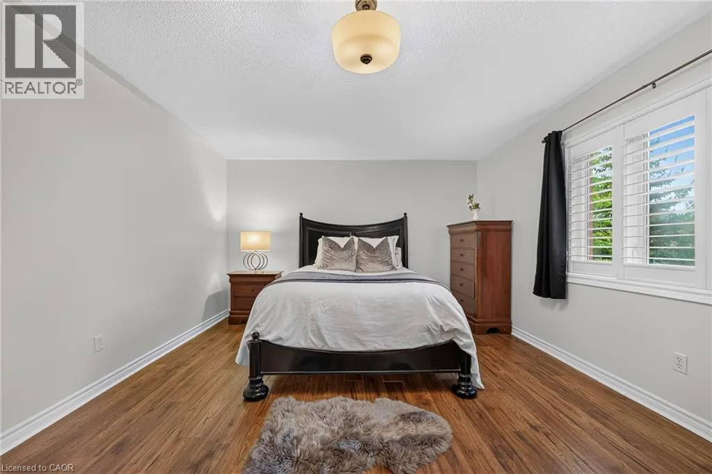 2447 HIGHMOUNT Crescent