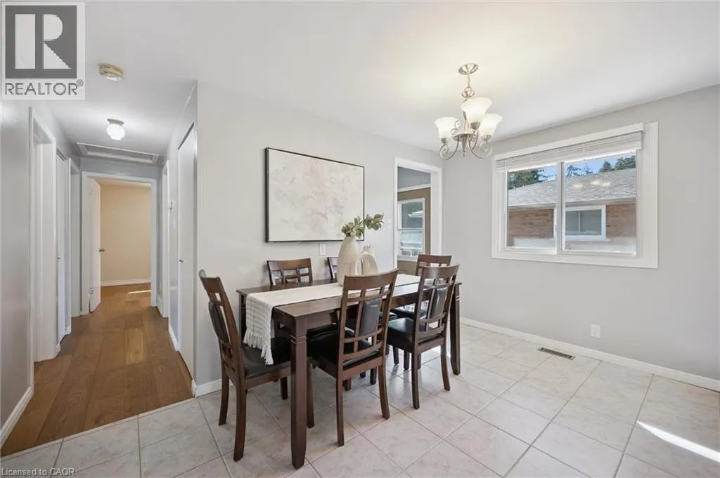 11 CALEDON Court