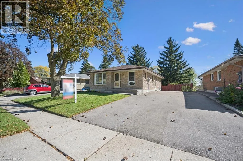11 CALEDON Court