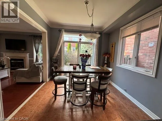 2165 HIGHCLIFFE Way