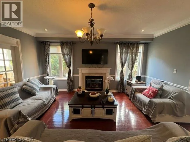 2165 HIGHCLIFFE Way