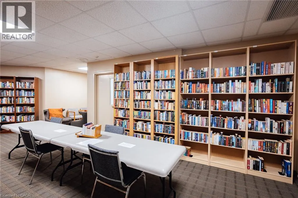 265 WESTCOURT Place Unit# 202 #202
