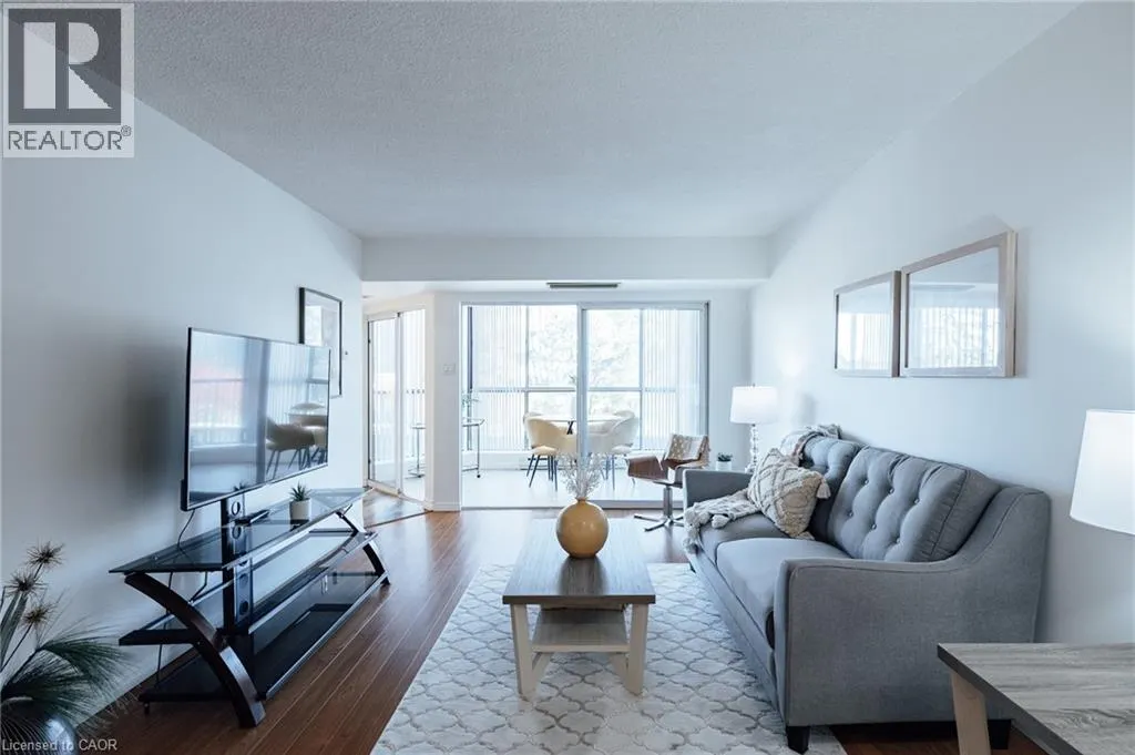 265 WESTCOURT Place Unit# 202 #202