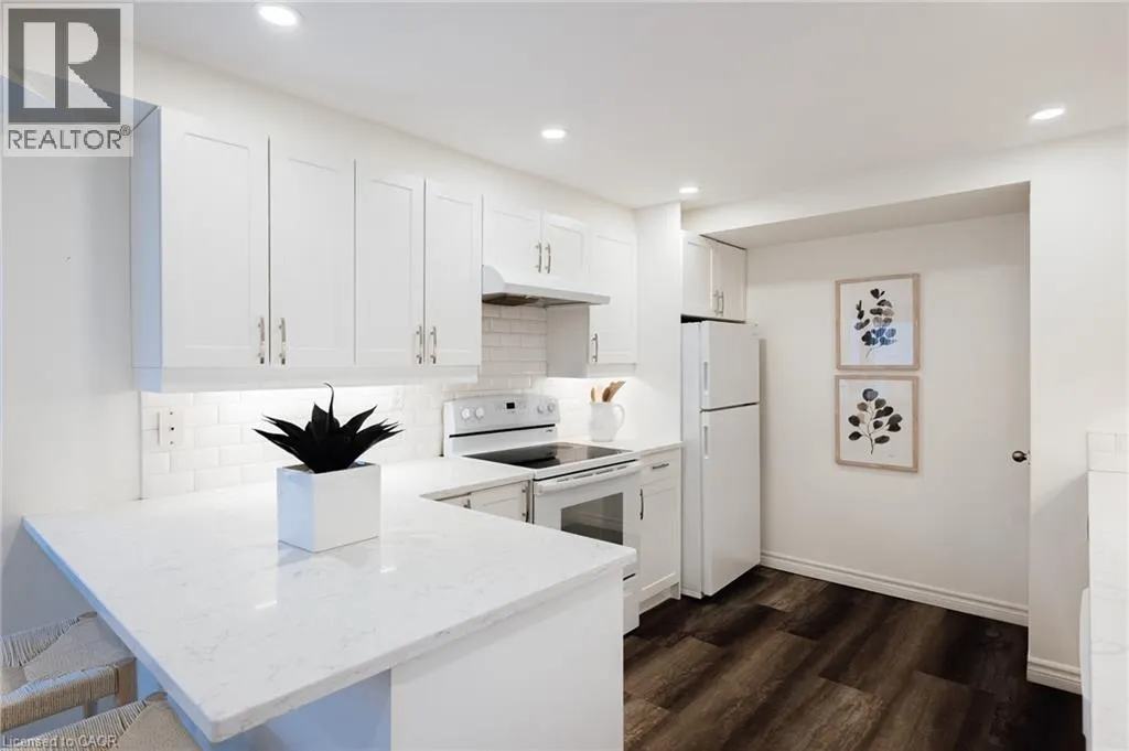 265 WESTCOURT Place Unit# 202 #202