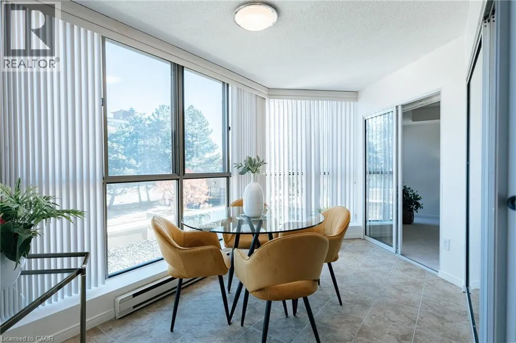 265 WESTCOURT Place Unit# 202 #202