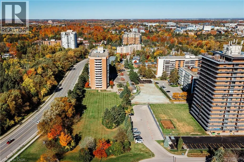 265 WESTCOURT Place Unit# 202 #202