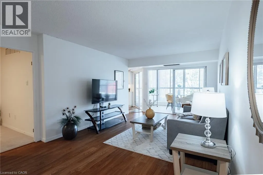 265 WESTCOURT Place Unit# 202 #202