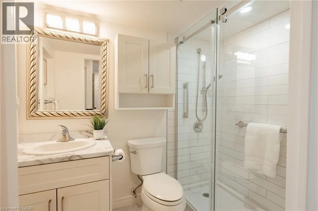 265 WESTCOURT Place Unit# 202 #202