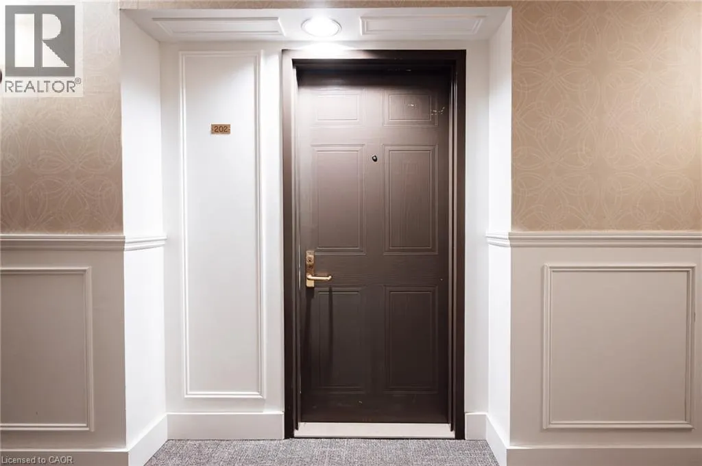 265 WESTCOURT Place Unit# 202 #202