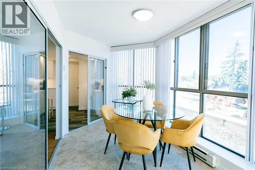 265 WESTCOURT Place Unit# 202 #202