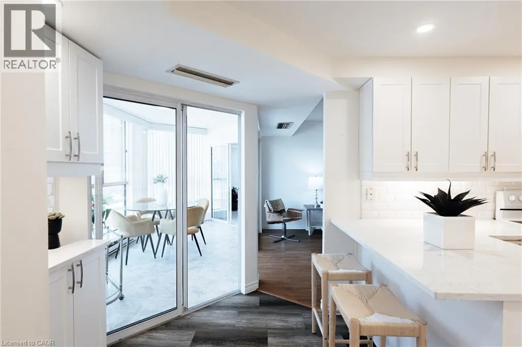 265 WESTCOURT Place Unit# 202 #202