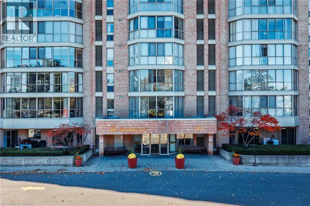 265 WESTCOURT Place Unit# 202 #202