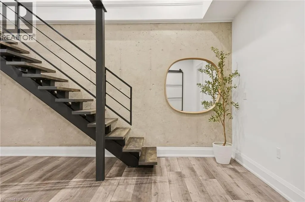 175 NORTH SHORE Boulevard W