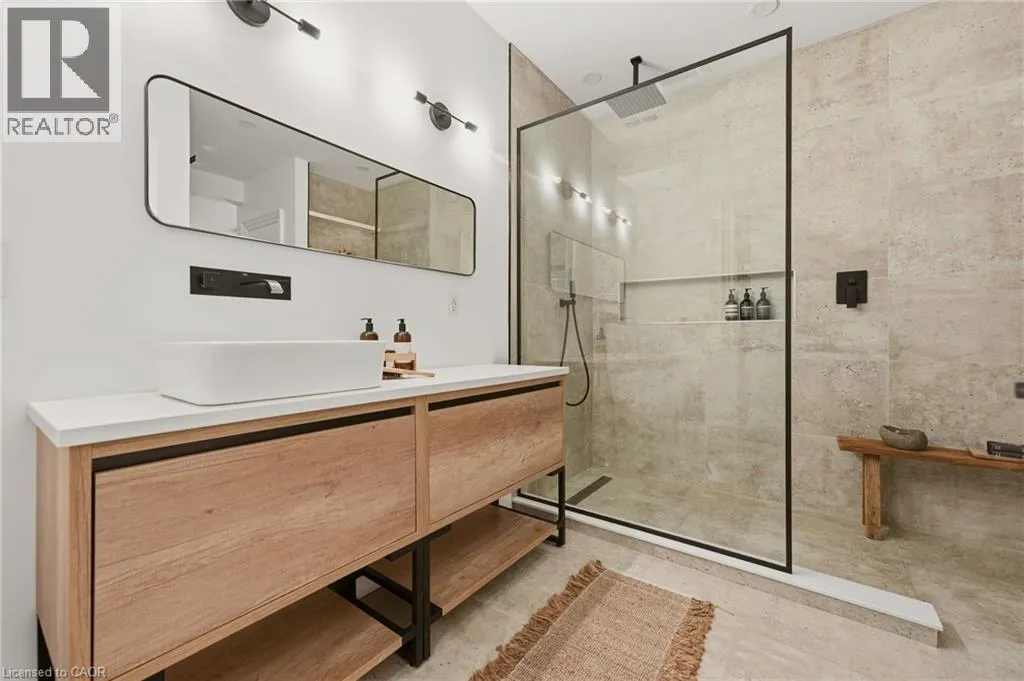 175 NORTH SHORE Boulevard W
