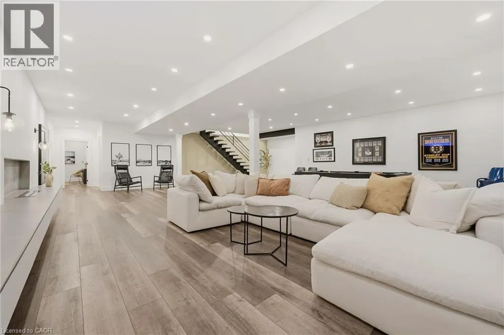175 NORTH SHORE Boulevard W