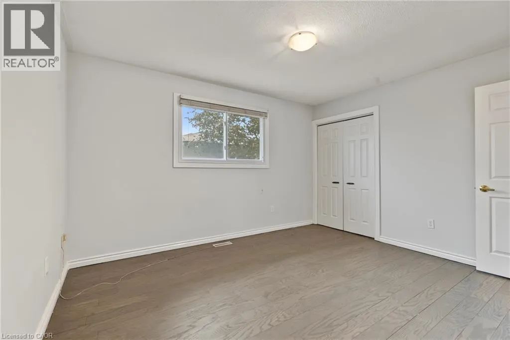 8 VALANNA Court