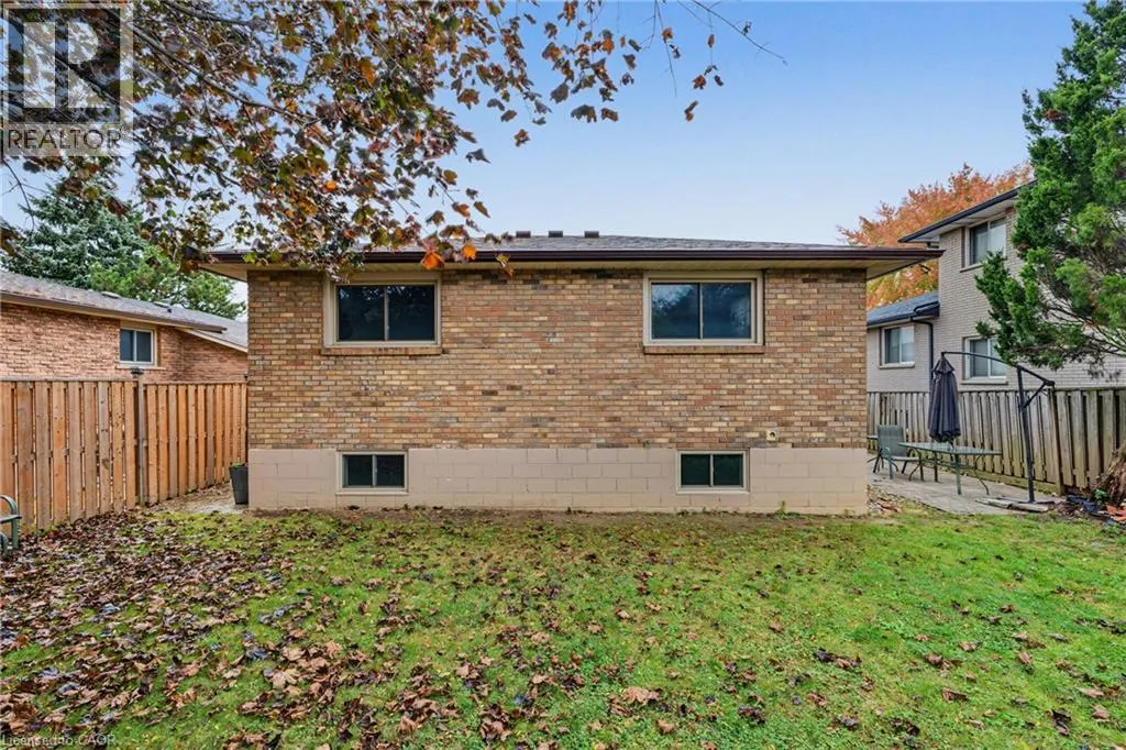 8 VALANNA Court