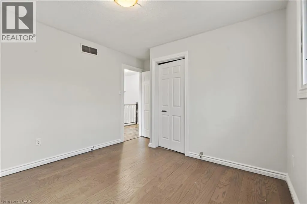 8 VALANNA Court