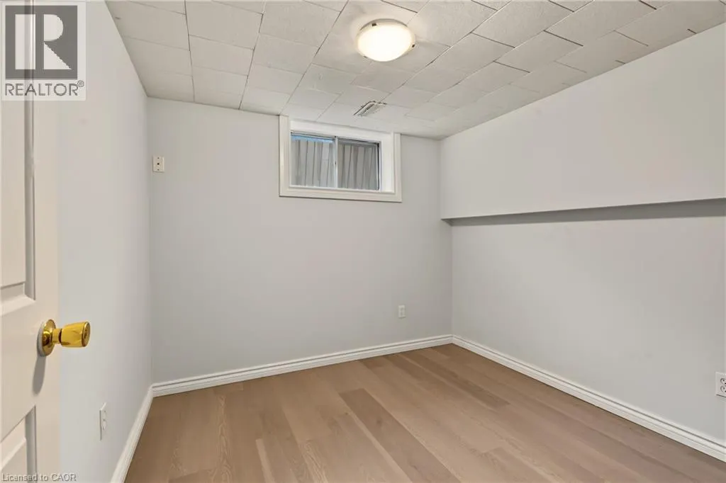 8 VALANNA Court